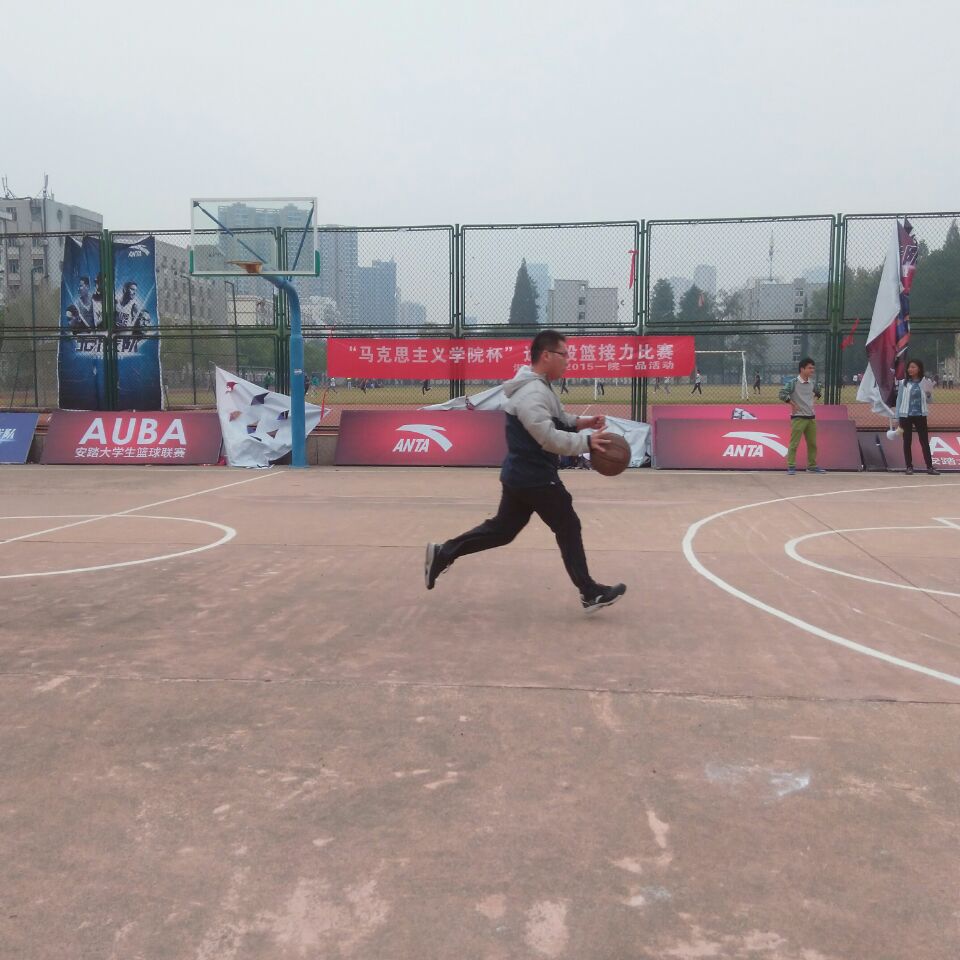太阳成集团tyc33455cc官网运球投篮比赛.jpg